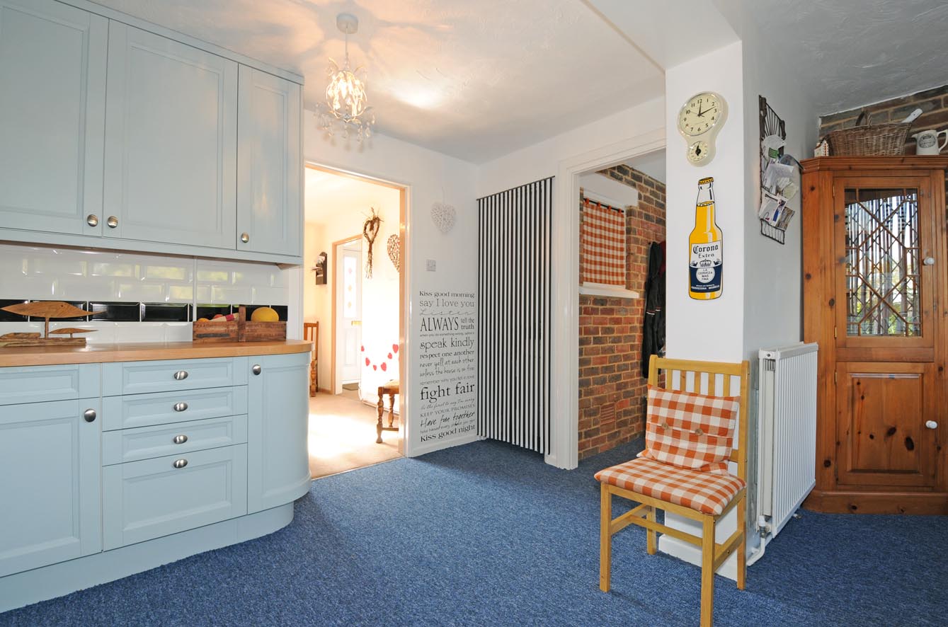 Property for Sale, West Wittering 52 Summerfield Road Baileys Estate